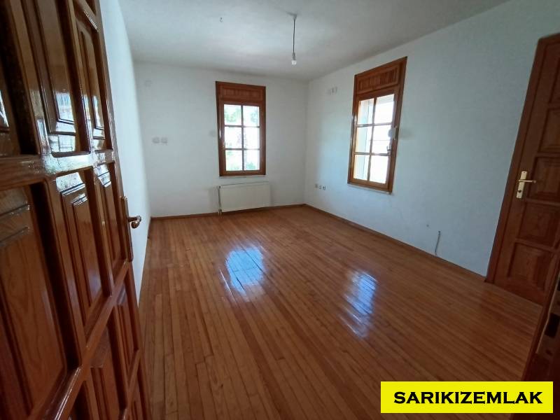 Edremit Güre Mah`da6+1  Villa. - 30